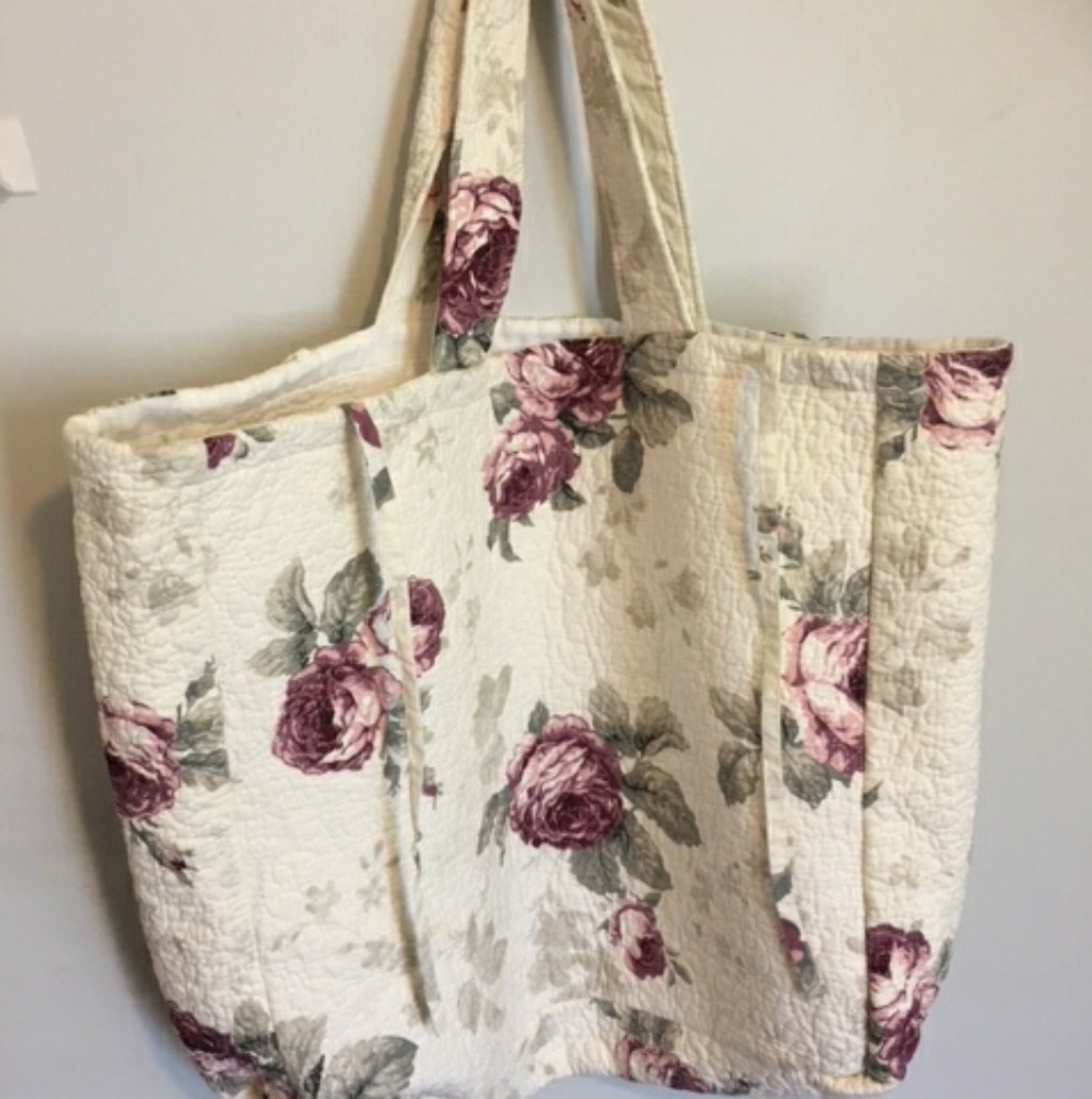 Large Beach Tote 🌷